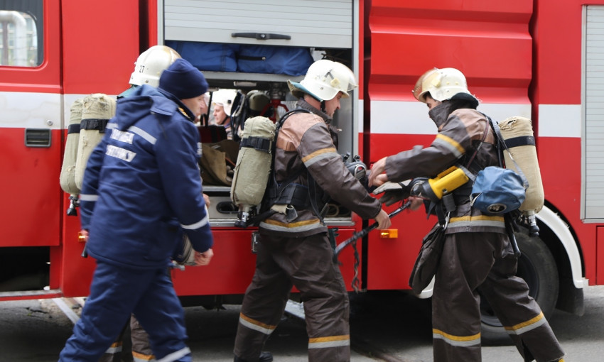 Водители игнорировали учения пожарных на ЖМ «Радужный»