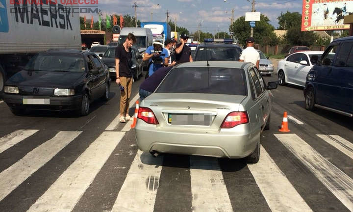 Во время протеста в Усатово водитель пошел на таран