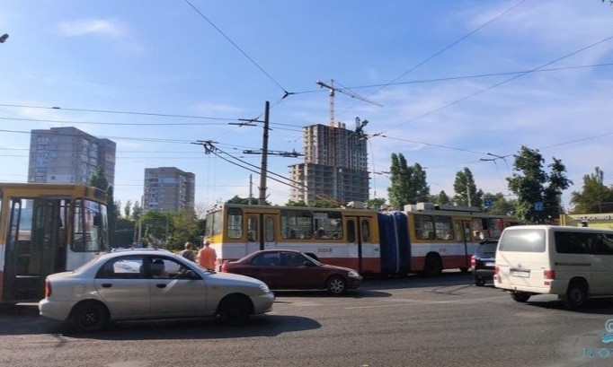 В Одессе приостановлено два троллейбусных маршрута