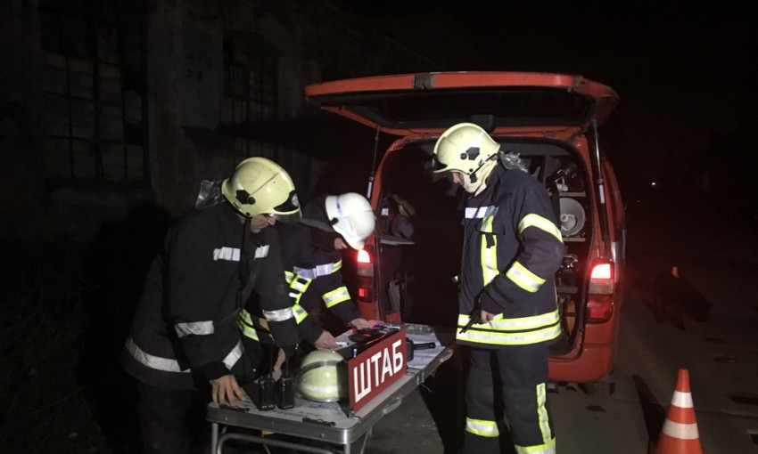 На пепелище спасатели обнаружили тело 39-летнего мужчины