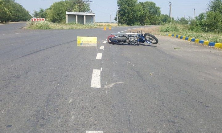 Авария с участием мотоцикла и микроавтобуса, байкер в тяжёлом состоянии доставлен в больницу