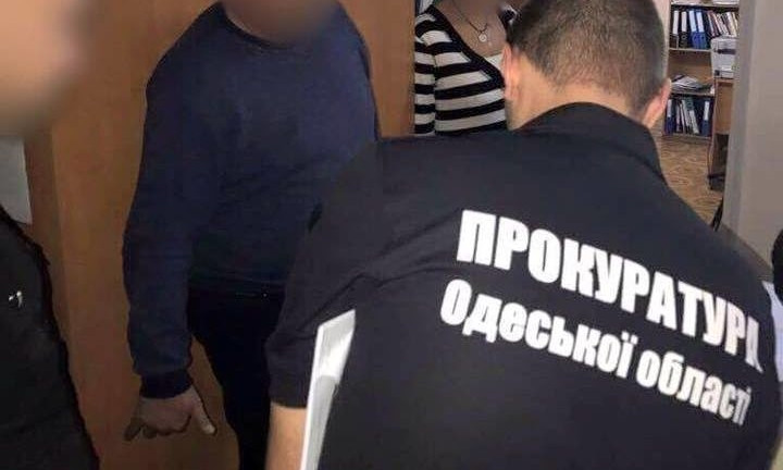 Одесский чиновник попался на получении крупной взятки