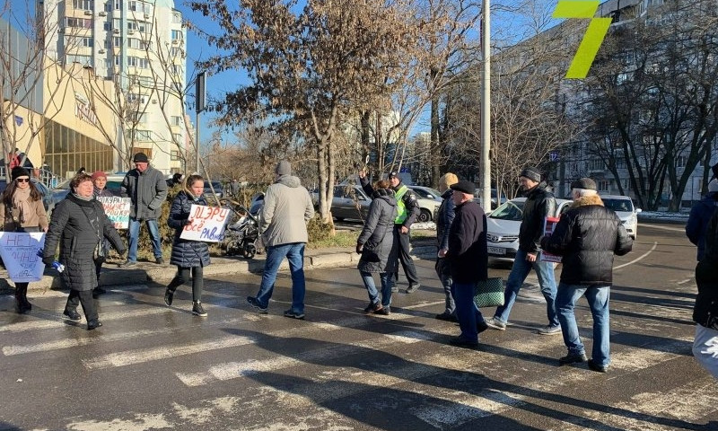 Одесситы в знак протеста против застройки перекрыли дорогу 