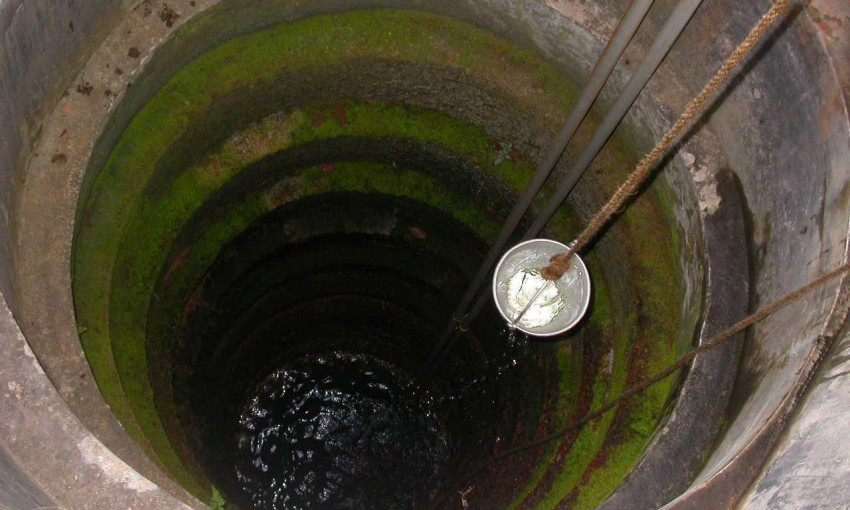 В резервуаре для воды, оборудованного под колодец, обнаружили труп мужчины