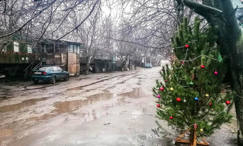 Очередной новый год встретили жители одесского поселка в теплушках - они существуют