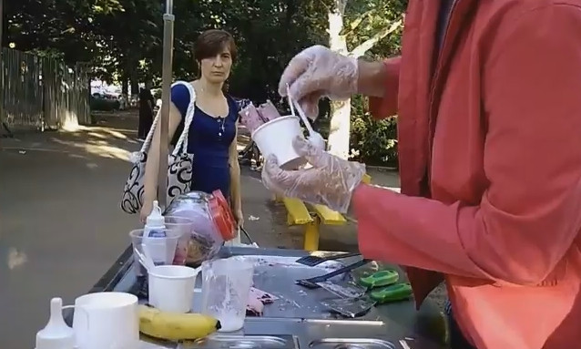 Одесситам и гостям города предлагают необычное тайское мороженое