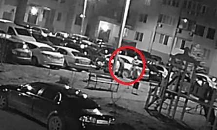 Камеры зафиксировали ночных автоворов на улице Сахарова