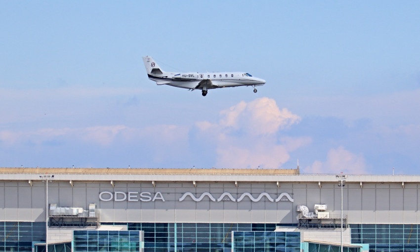 С начала года Одесский аэропорт обслужил больше 200 тысяч пассажиров 