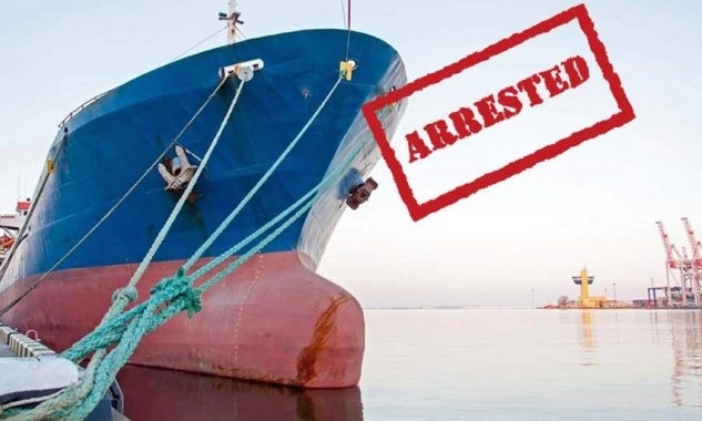 Несмотря на заявление Гройсмана, в порту Черноморск "экологи" продолжают задерживать суда