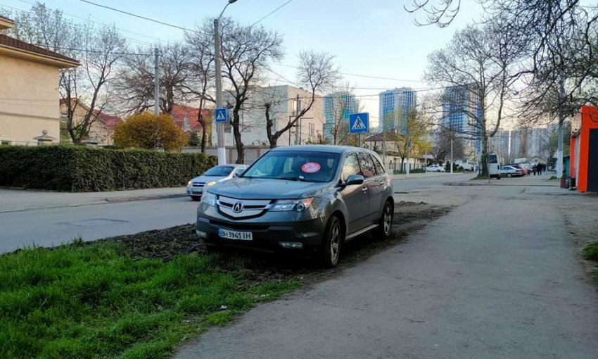 В Одессе неравнодушные люди наказали автохама 