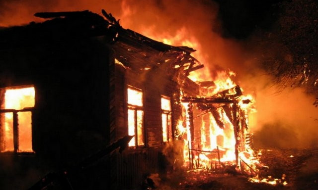 Пожар на Фонтане: горели сразу несколько коттеджей