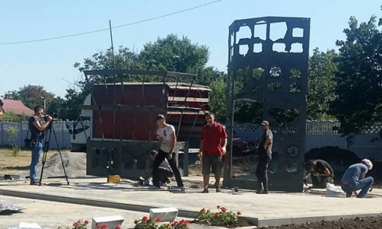 В Доброславе возводят диспетчерскую башню Донецкого аэропорта