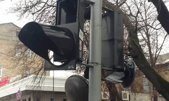 Из-за ДТП в центре Одессы не работает светофорный объект