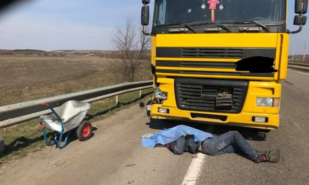 ДТП у Ревовой: госпитализированный дорожный рабочий не выжил