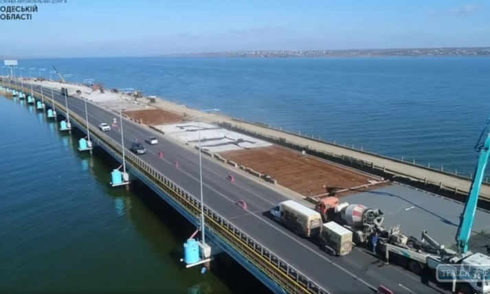 Ремонт моста через Хаджибейский лиман планируют закончить к концу весны  