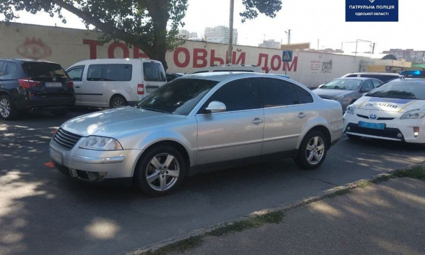 В Одессе легковой автомобиль сбил двух детей