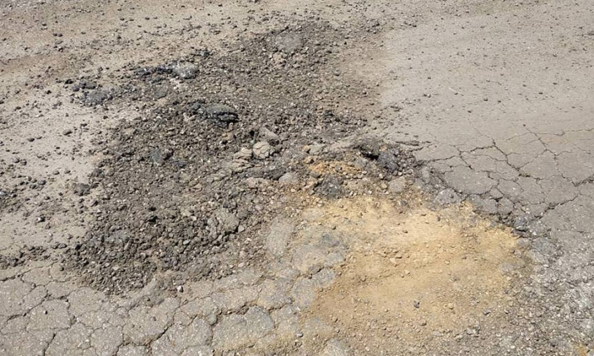 Одесская область: отремонтированная дорога за год пришла в негодность (ФОТО)