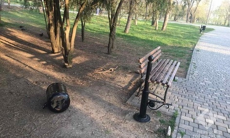 В парке Шевченко орудовали вандалы 