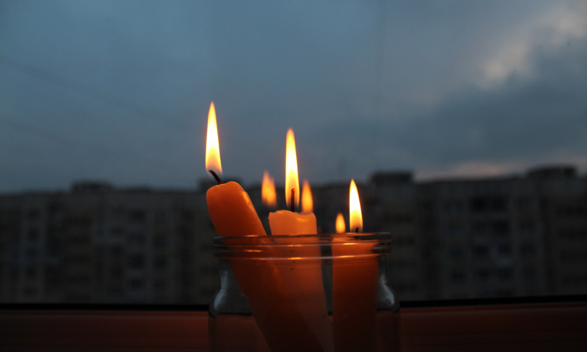Часть Одессы встретит праздник при свечах - у кого не будет света