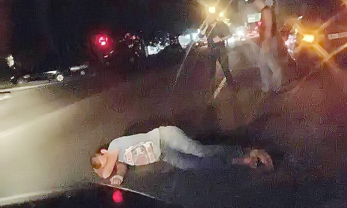 Пьяный мужчина решил поспать на проезжей части