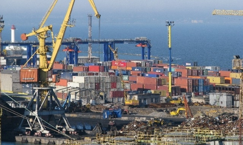 На ремонт перил моста в Черноморском порту выделят более миллиона