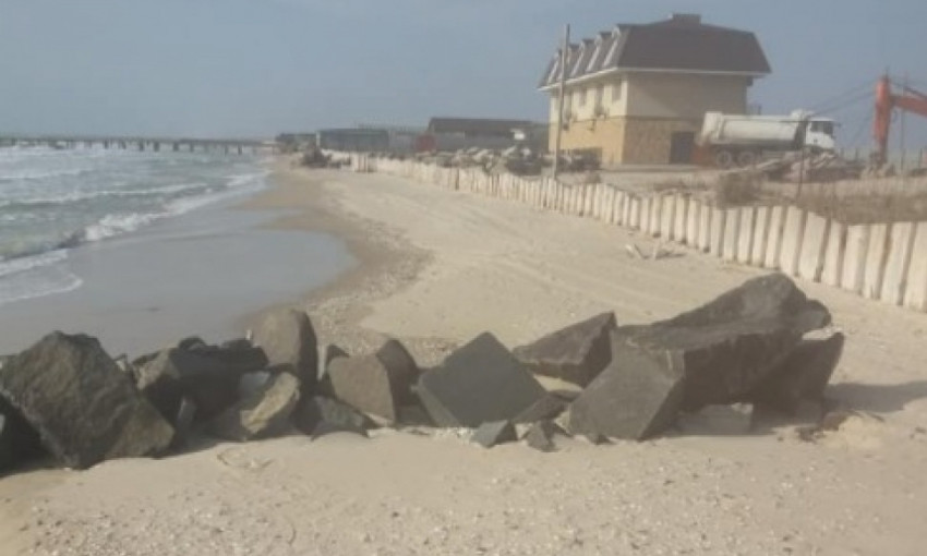 В НПП «Тузловские лиманы» заявили про отсыпку строительных материалов на пляж