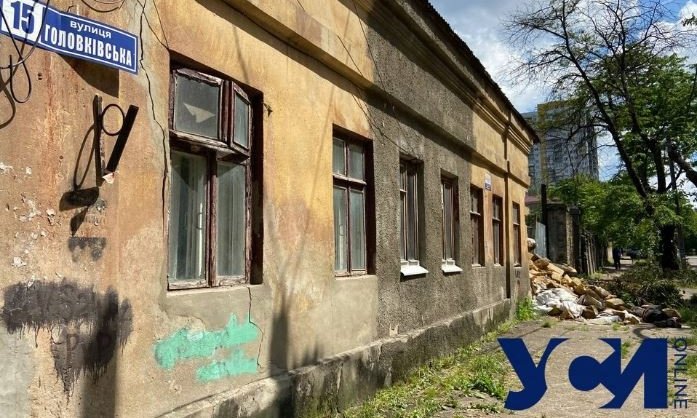 Отголоски снежной бури: дом на Молдаванке продолжает разрушаться