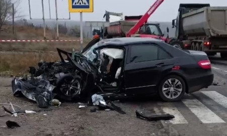 На трассе Одеса–Николаев произошло ужасное ДТП с участием легковушки и двух грузовиков – погибло двое человек 