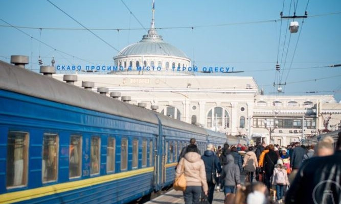 Из-за железнодорожной аварии поезд «Днепр – Одесса» может существенно сбиться с графика 