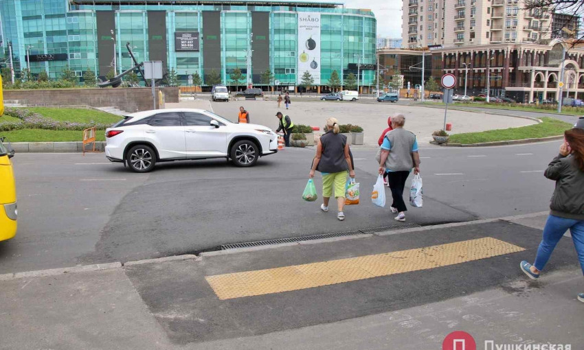 В Одессе сделают светодиодное освещение на нерегулируемом пешеходном переходе 