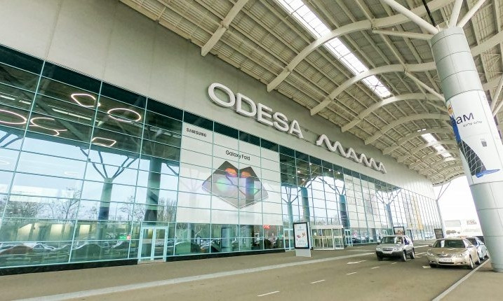 Аэропорт Одессы закрывается на карантин 