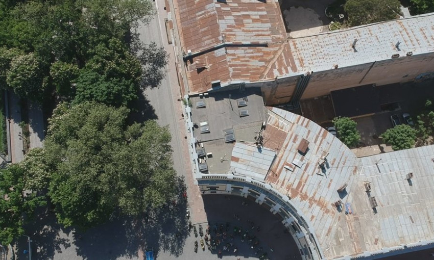 В Одессе нудист попал в кадр дрона (ФОТО)