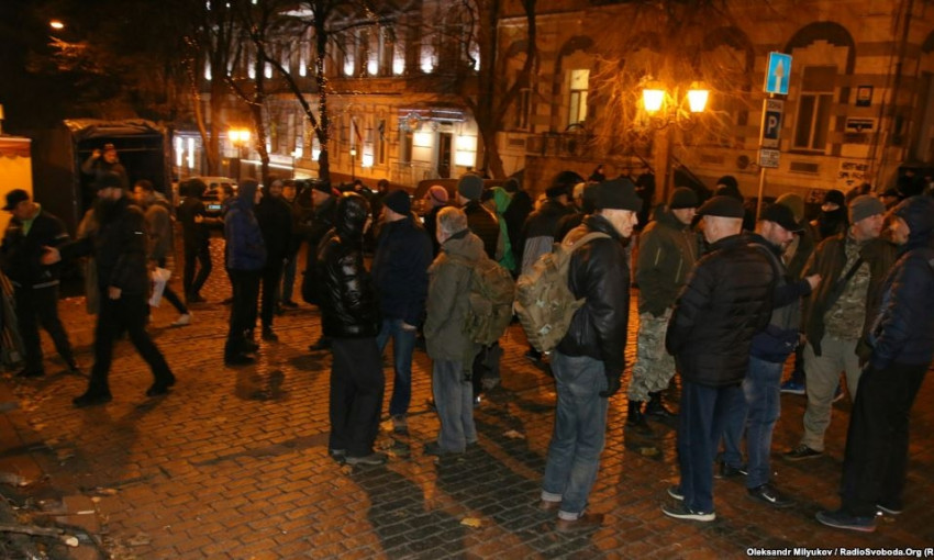 Активисты требуют освободить Сергея Стерненко и отправить в отставку Сергея Жученка и Дмитрия Головина