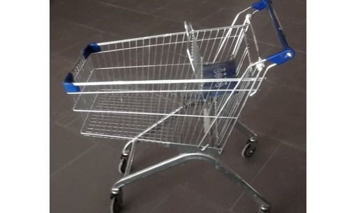 Одесситы удивляются расписанию выдачи тележек в супермаркете
