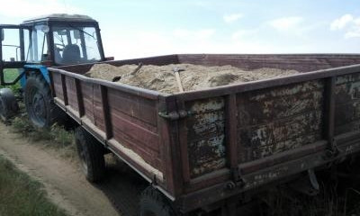 Незаконная деятельность: трое граждан добыли 5 тонн песка