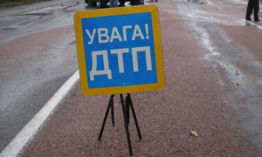 В центре Одессы столкнулись автомобиль охраны и "Тойота" 