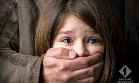 В Одесской области педофил пытался изнасиловать маленькую девочку