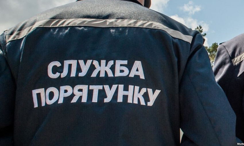 Одесса: спасатели помогли перенести настоящего тяжеловеса