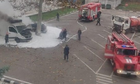 В Черноморске сожгли автомобиль таможенника 