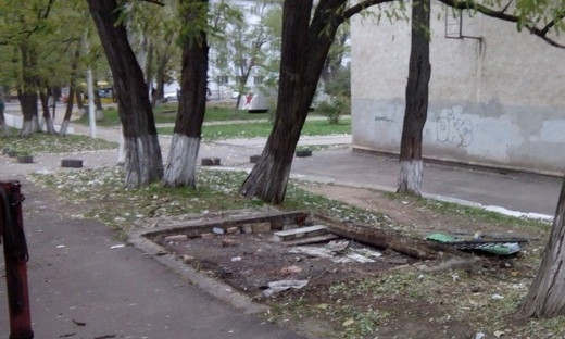В Одессе демонтируют временные сооружения