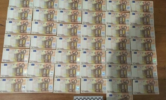 На Одесчине мужчина попытался обменять более двух тысяч липовых евро (ФОТО)