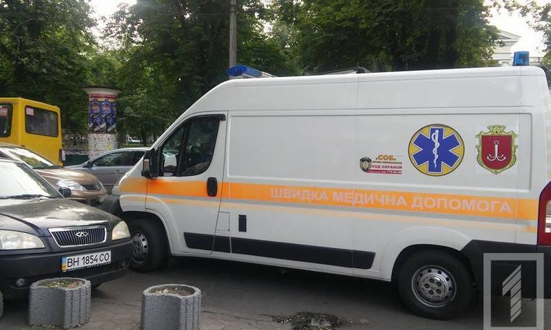 В центре Одессы мужчина умер от инфаркта так и не дождавшись скорой помощи
