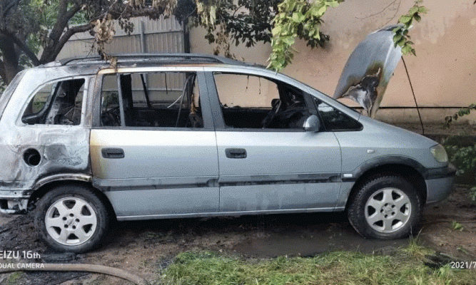 Самовозгорание, или подпал: Измаиле сгорел автомобиль