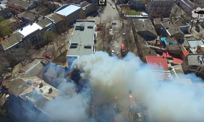 Появилось видео с высоты птичьего полёта масштабного пожара на Княжеской