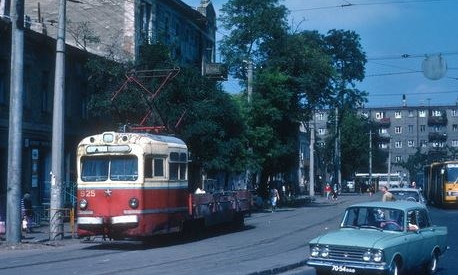 Какими были старые трамваи в Одессе дореволюционных и послевоенных лет? 