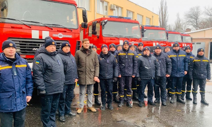 Одесские спасатели в канун Нового года получили новые пожарные машины