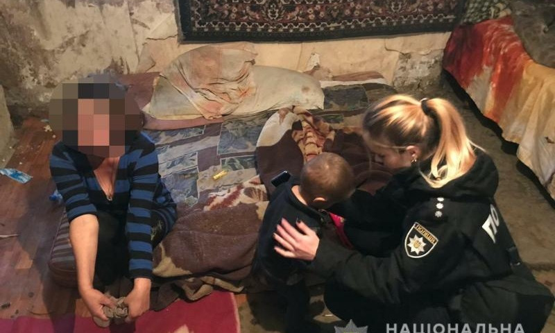 В Одесской области из неблагополучной семьи изъяли пять детей
