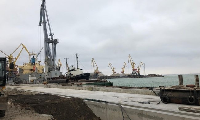 СБУ и Генпрокуратура проводят обыски в Одесском морском порту и АМПУ