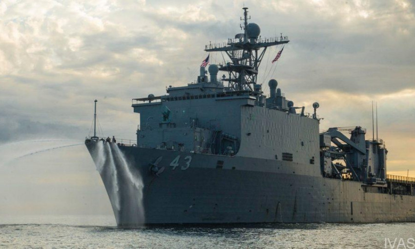 В Черное море идут корабли ВМС США