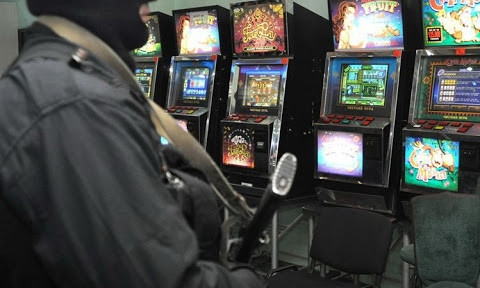 Одесские подпольные казино: его закрывают, а он работает.